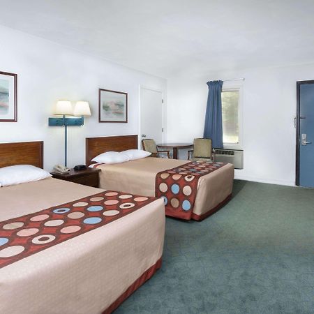 Super 8 By Wyndham Taylorville Il Buitenkant foto