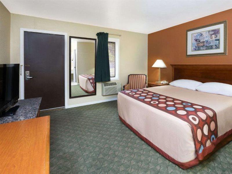Super 8 By Wyndham Taylorville Il Buitenkant foto