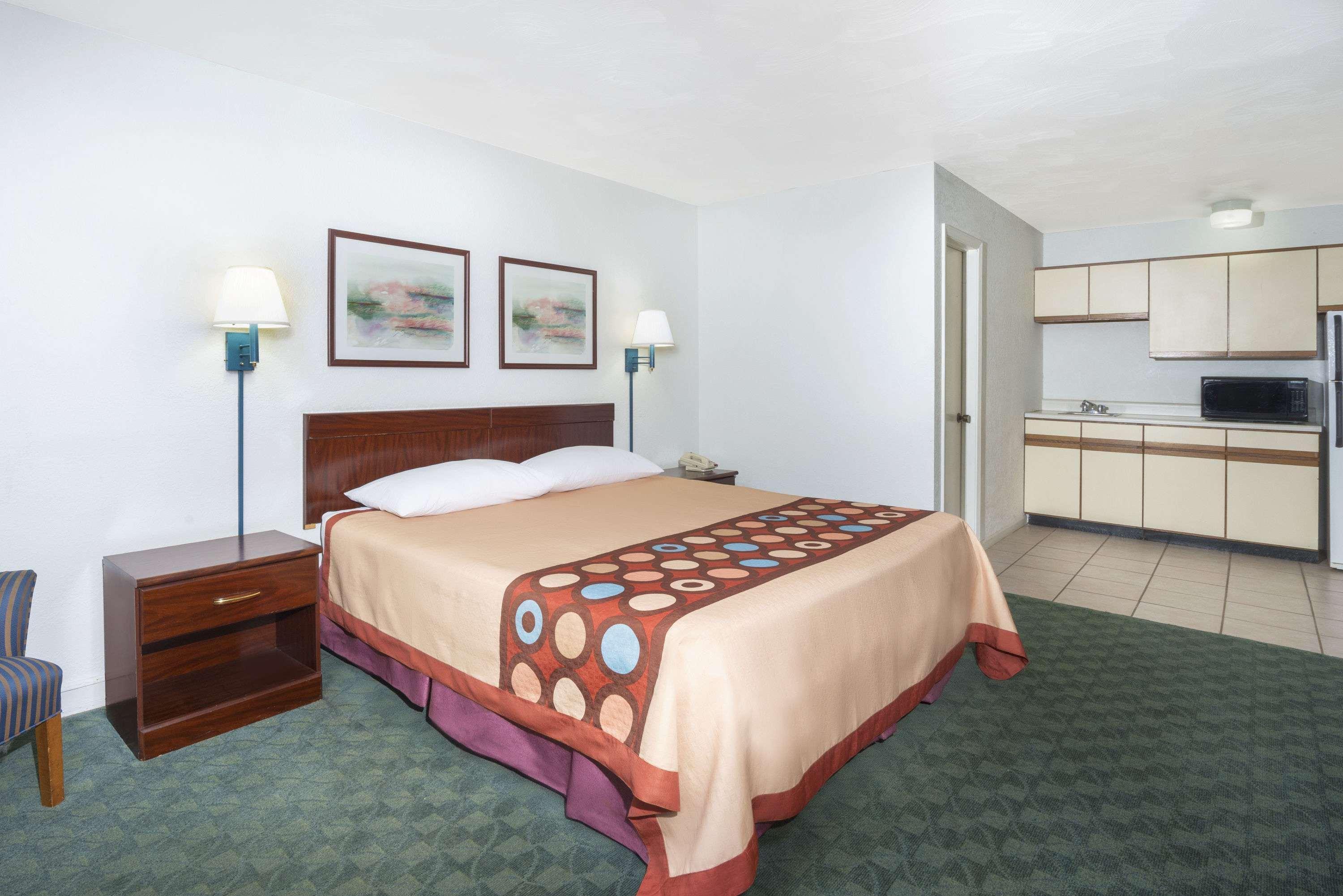 Super 8 By Wyndham Taylorville Il Buitenkant foto