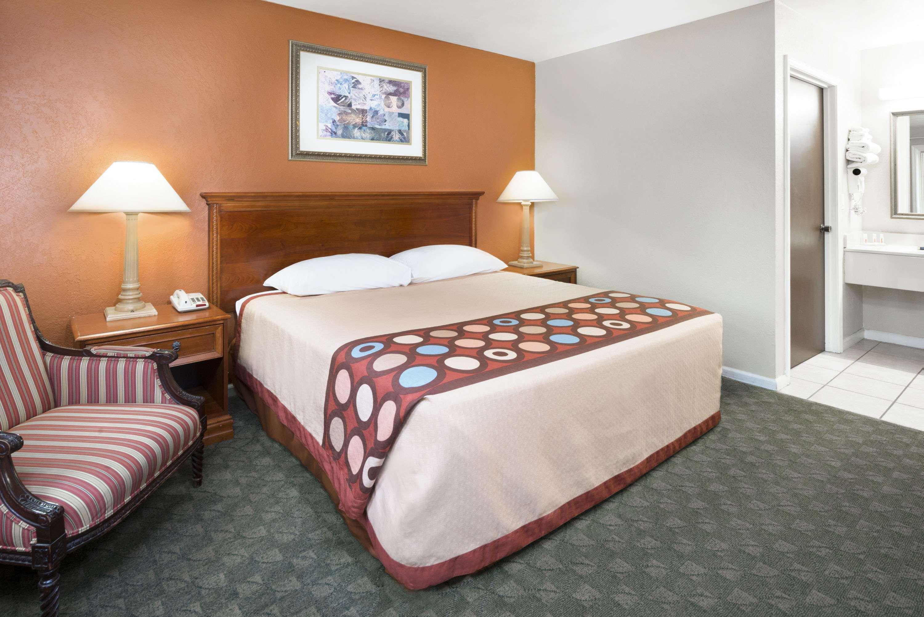 Super 8 By Wyndham Taylorville Il Buitenkant foto